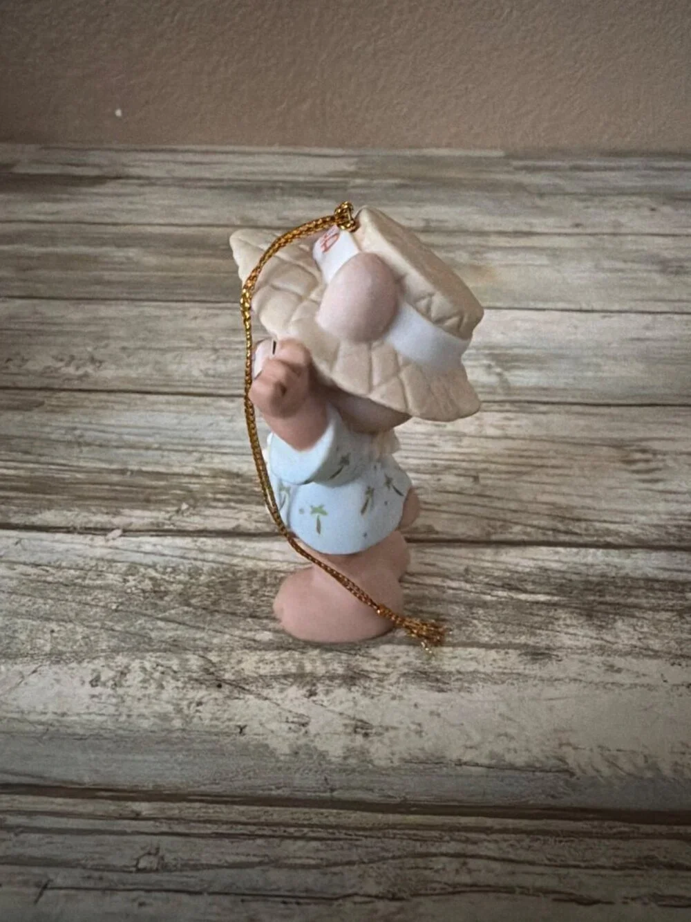 Precious Moments 2001 In Paradise 101549 + Aloha Bear Ornament 101550 Set